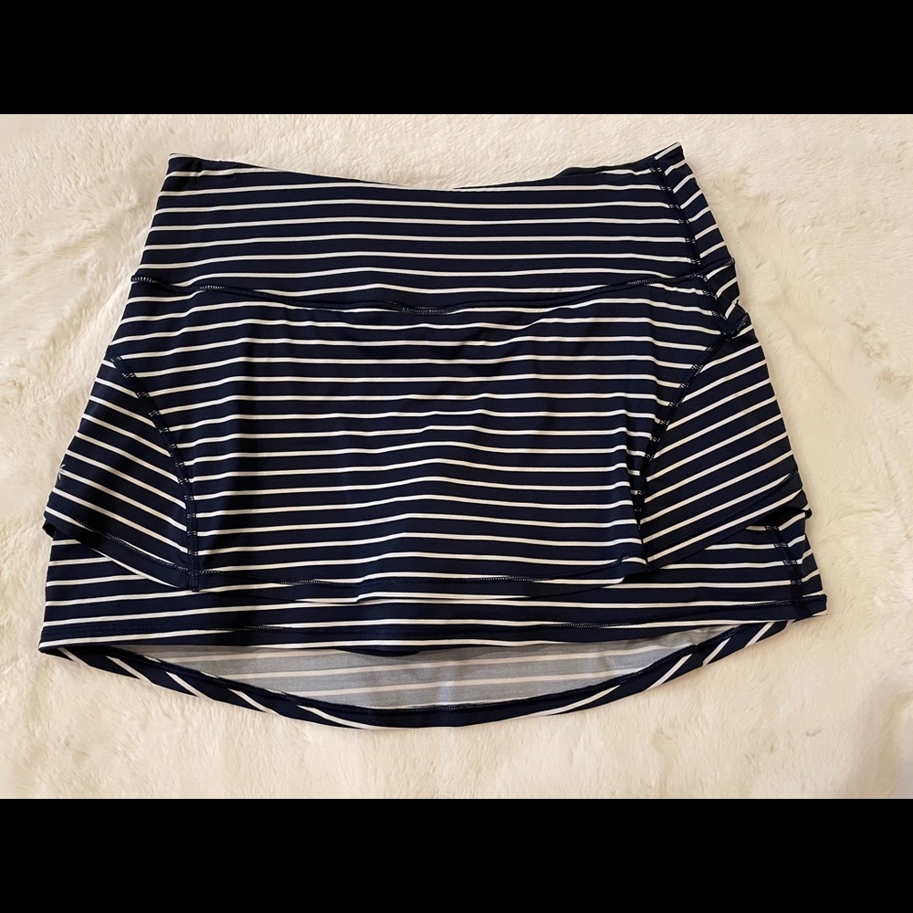 Athleta Blue and White Skirt. Size Small